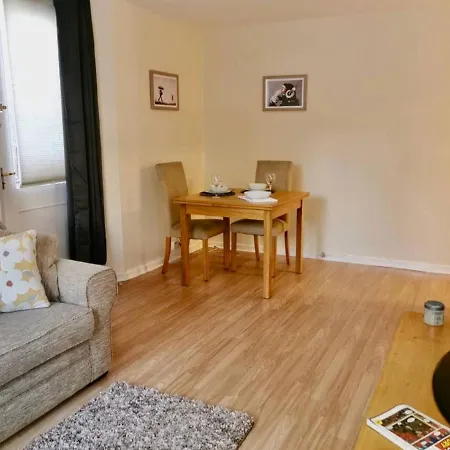 Central 1 Bedroom Stokes Croft Flat With Parking Apartamento