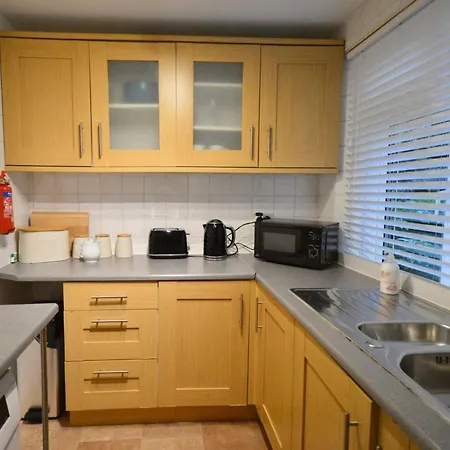 Central 1 Bedroom Stokes Croft Flat With Parking